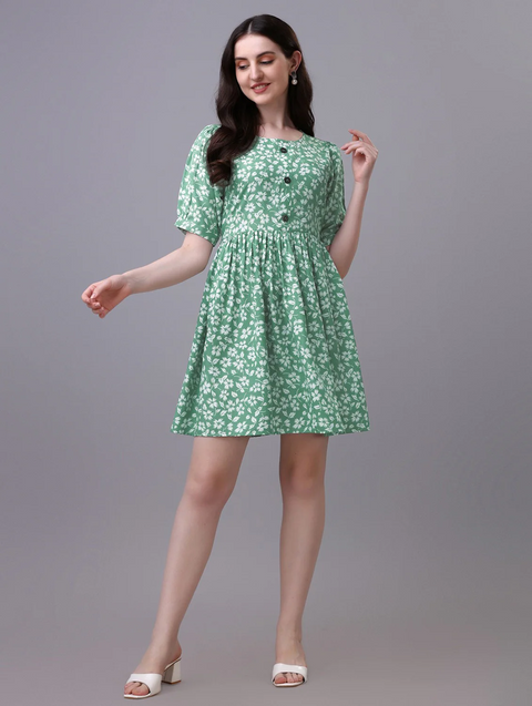 Women A-line Light Green Dress (Size M)